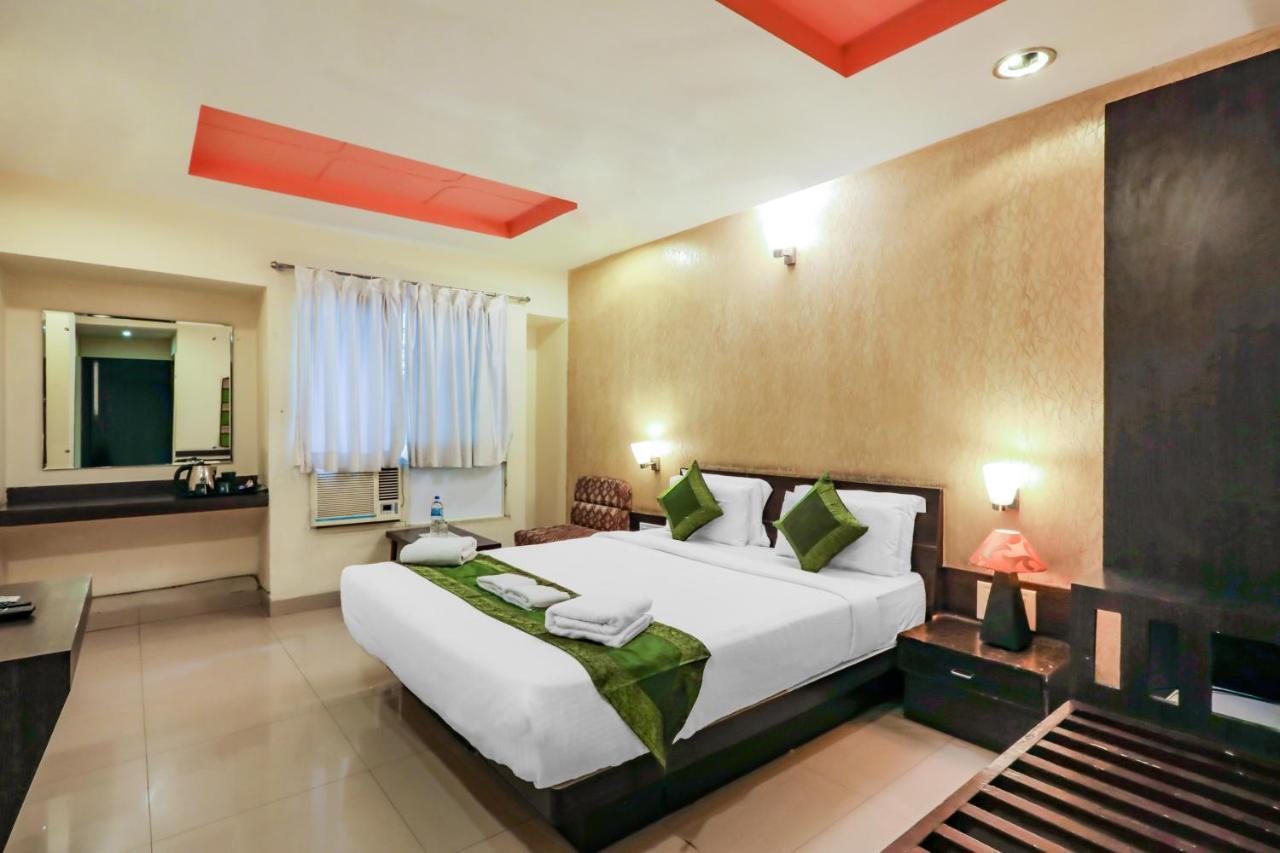 Treebo Trend Paradise, Indore Hotel Exterior photo