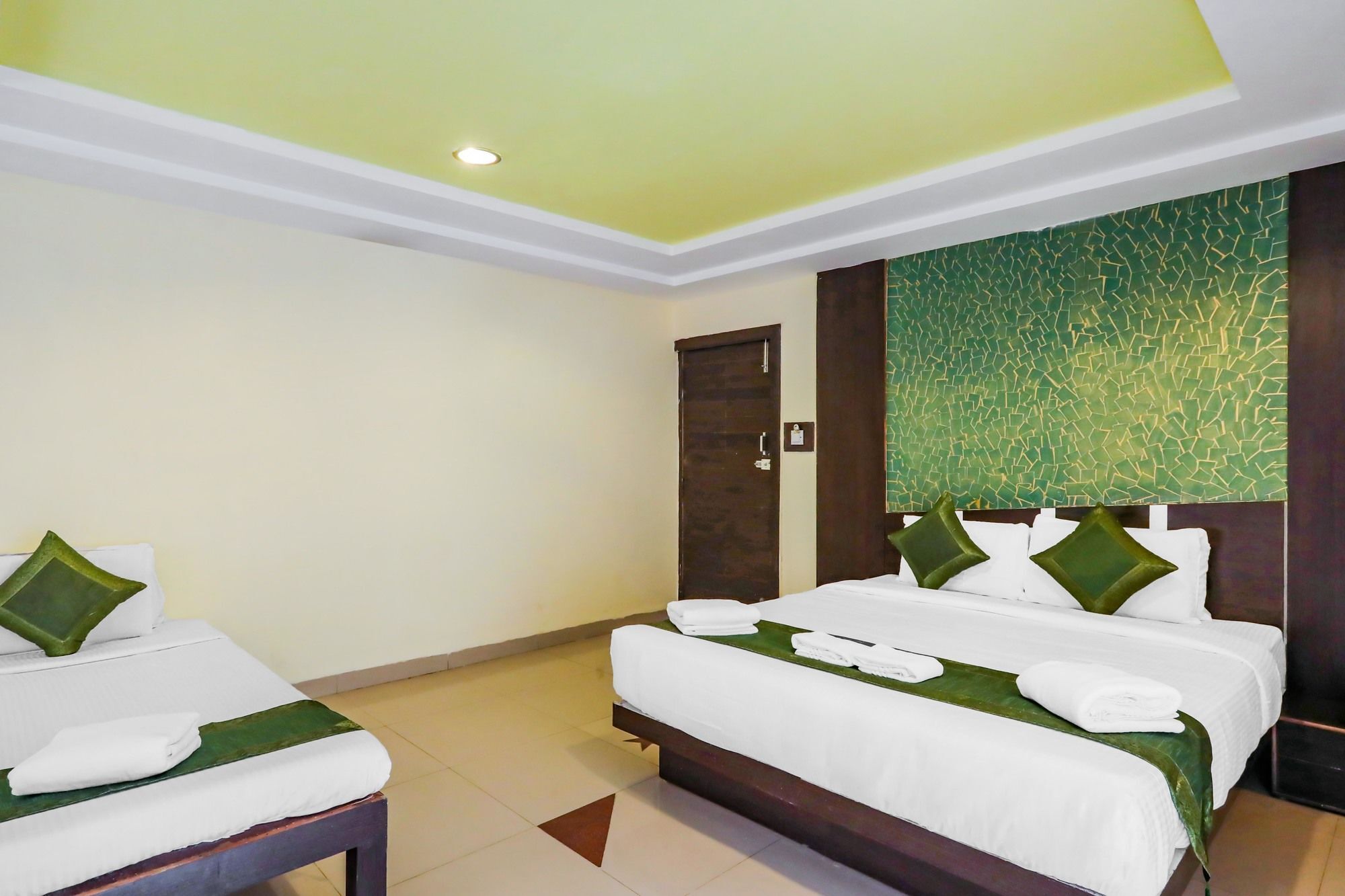 Treebo Trend Paradise, Indore Hotel Exterior photo